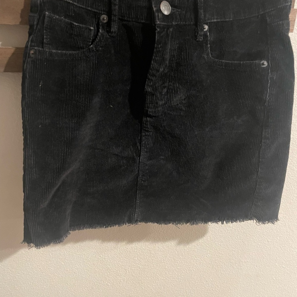 Brandy Melville Black Corduroy Skirt Size Small‎